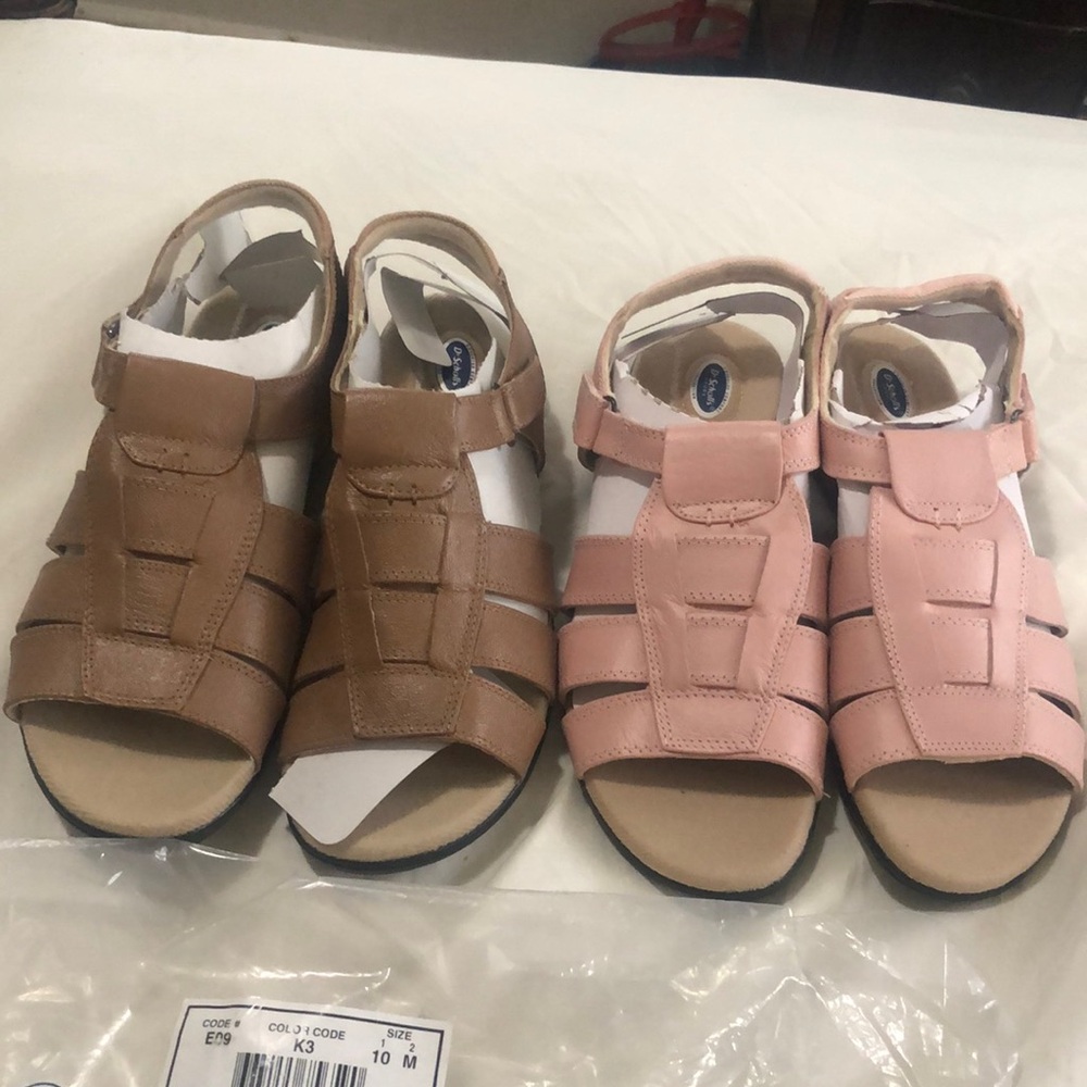 NEW: 2 Pair Dr. Scholl’s Sandals